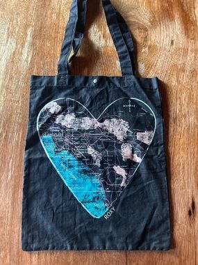 Roxy Black Tote Bag Turquoise Pink Heart Map Graphic Phone Pocket Boho Beach LA
